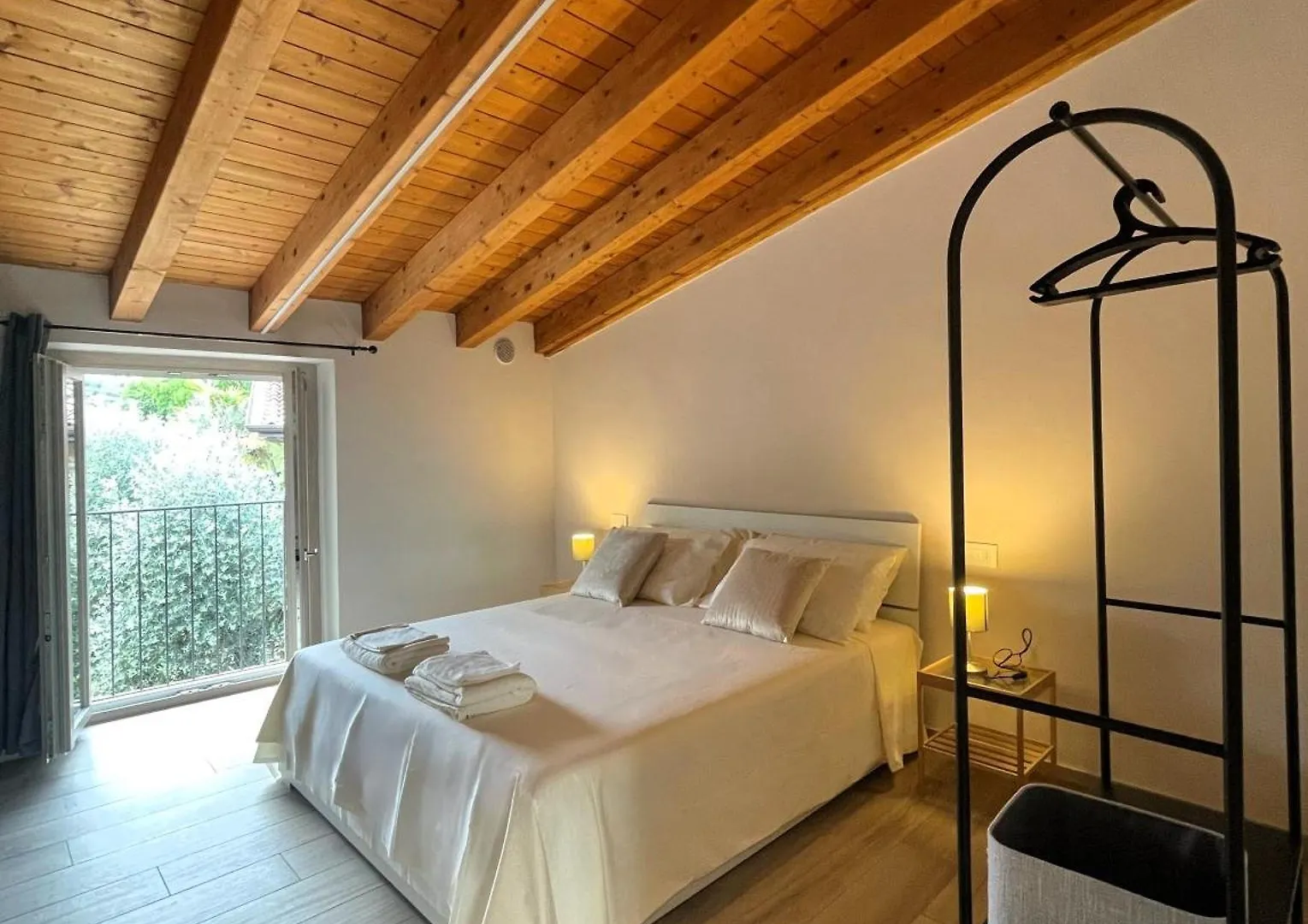 PicedoBorgo Alba公寓